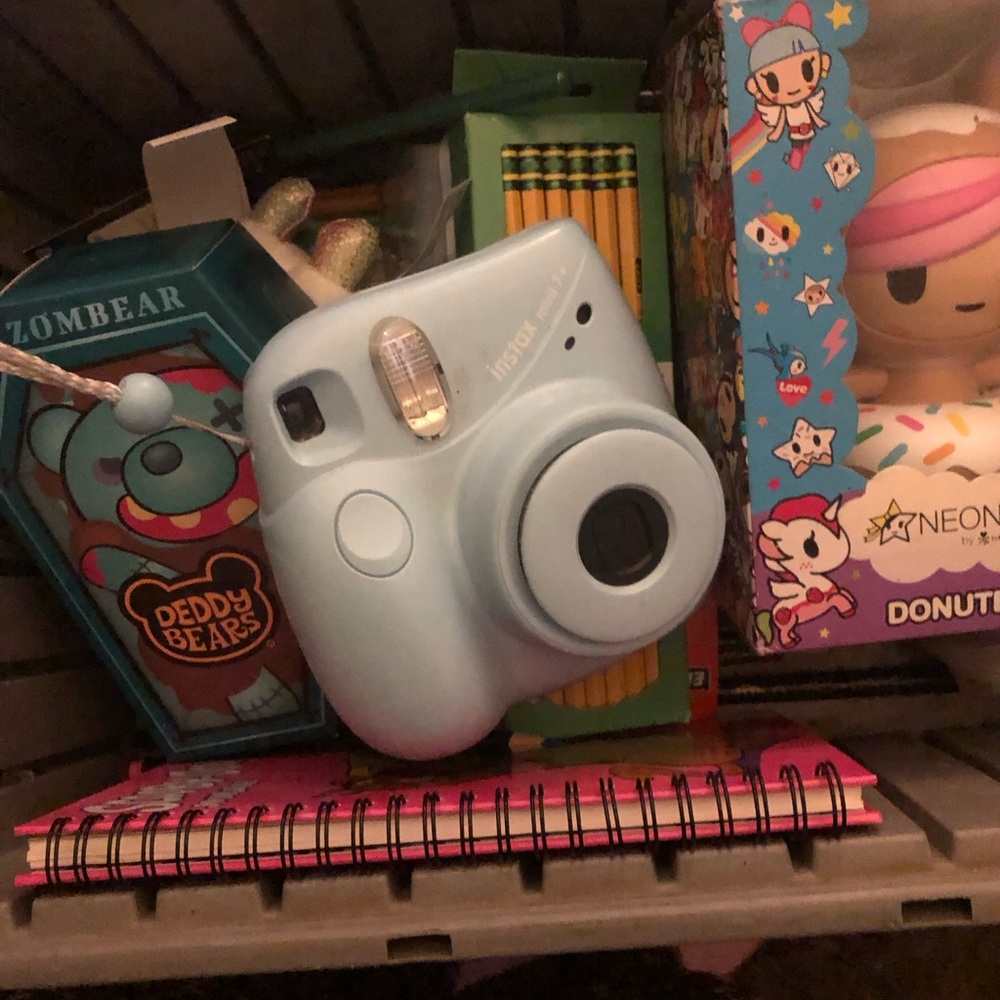 Sky Blue Instant Camera - Picture 3 of 3